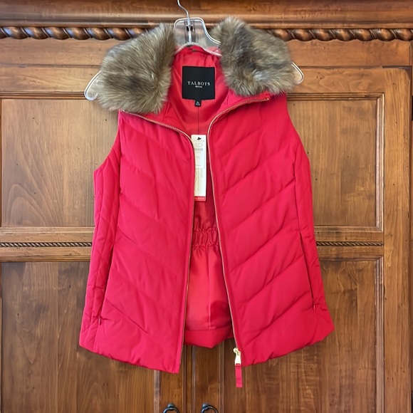 NWT Talbots S petite Down Puffer Vest - Picture 8 of 9